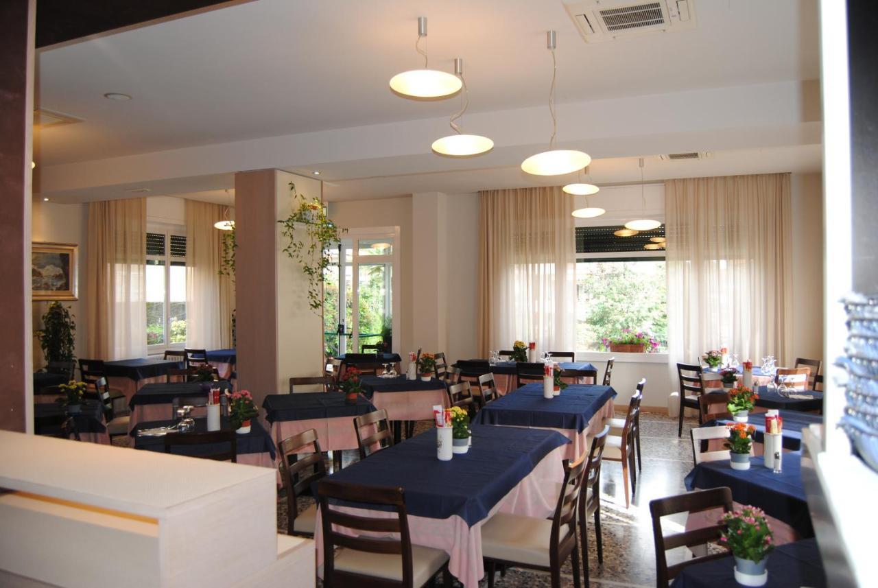 Hotel Villa Mon Toc สเตรซา ภายนอก รูปภาพ